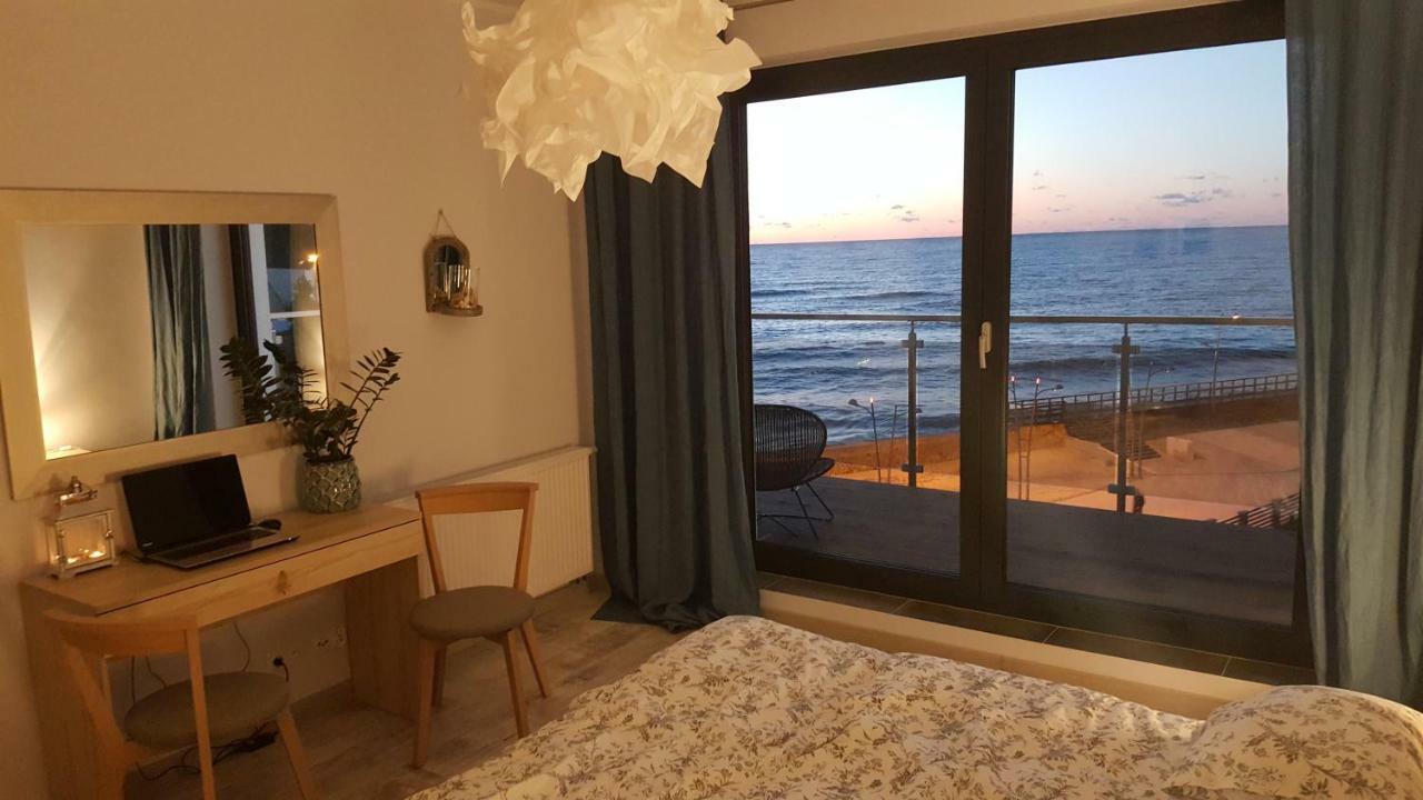 Apartament Morski Przy Latarni 달로브코 외부 사진
