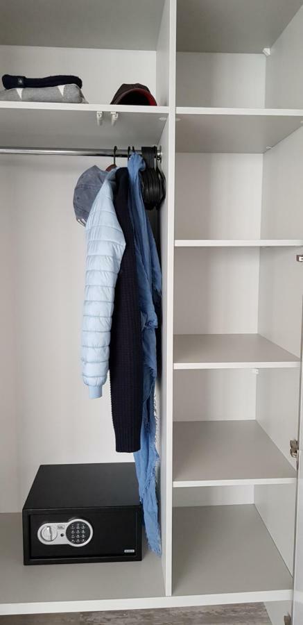 Apartament Morski Przy Latarni 달로브코 외부 사진