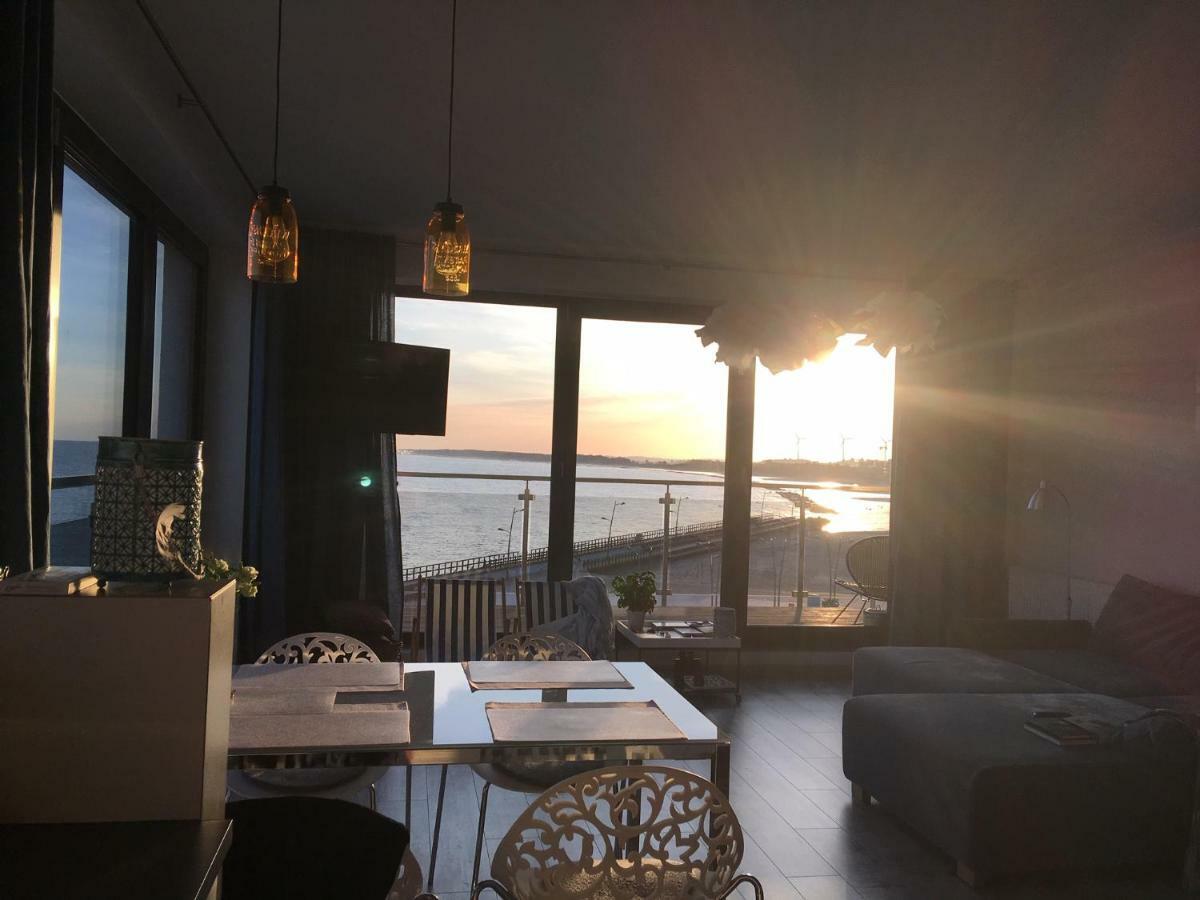 Apartament Morski Przy Latarni 달로브코 외부 사진